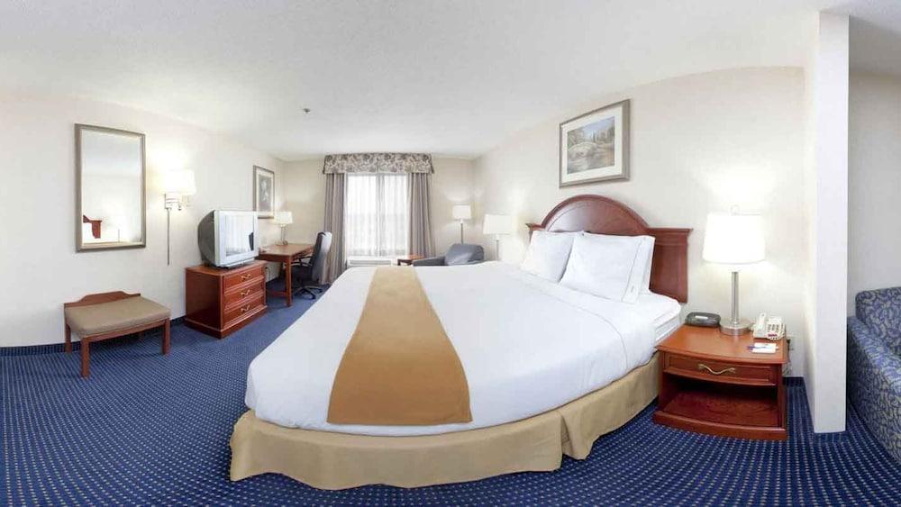 Holiday Inn Express Hotel & Suites Cleveland-Richfield By Ihg Brecksville Buitenkant foto