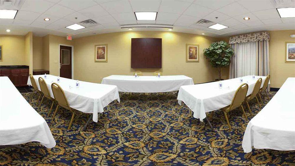 Holiday Inn Express Hotel & Suites Cleveland-Richfield By Ihg Brecksville Buitenkant foto