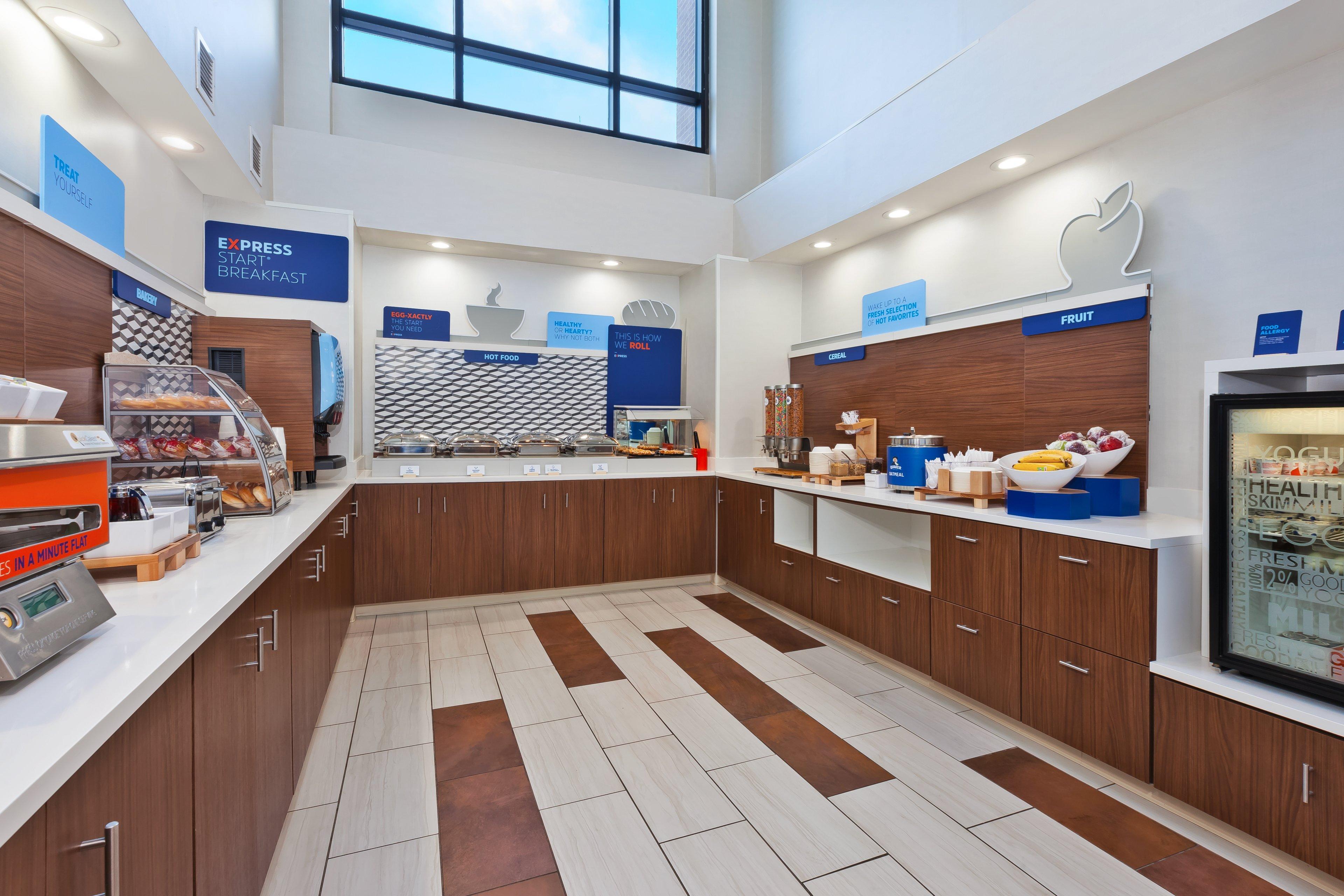 Holiday Inn Express Hotel & Suites Cleveland-Richfield By Ihg Brecksville Buitenkant foto