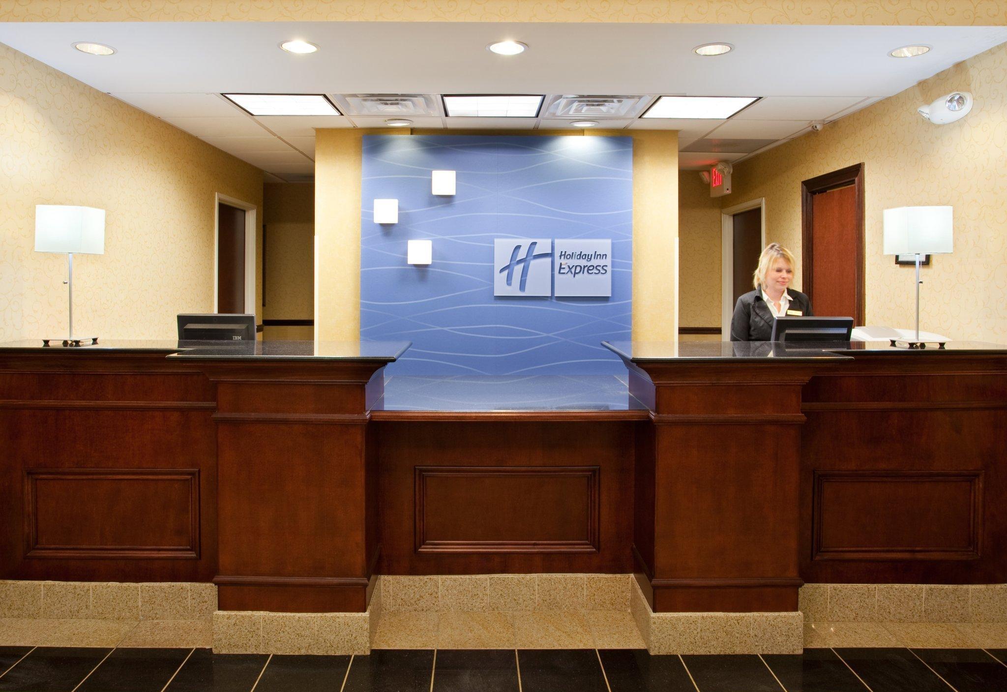 Holiday Inn Express Hotel & Suites Cleveland-Richfield By Ihg Brecksville Buitenkant foto