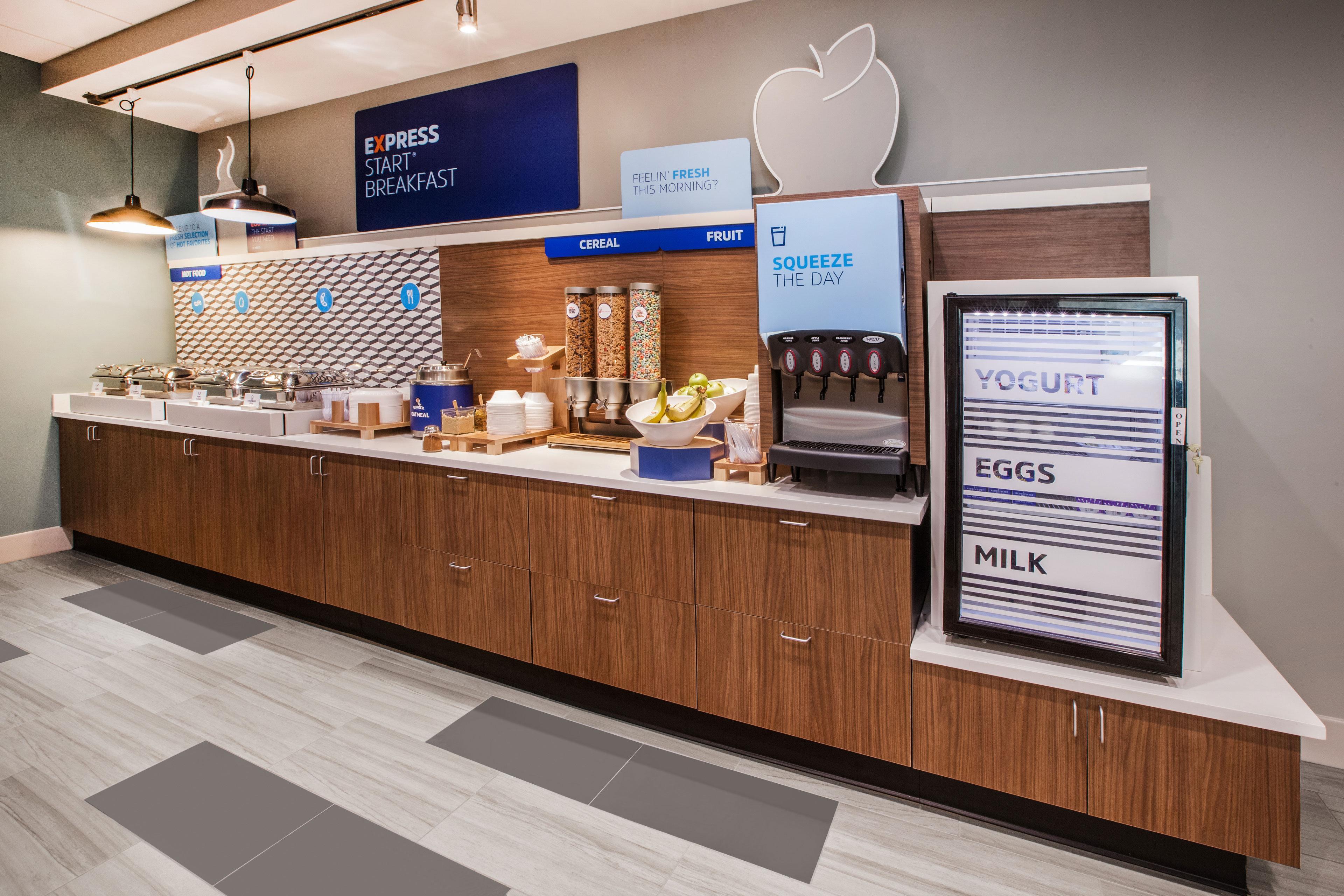 Holiday Inn Express Hotel & Suites Cleveland-Richfield By Ihg Brecksville Buitenkant foto