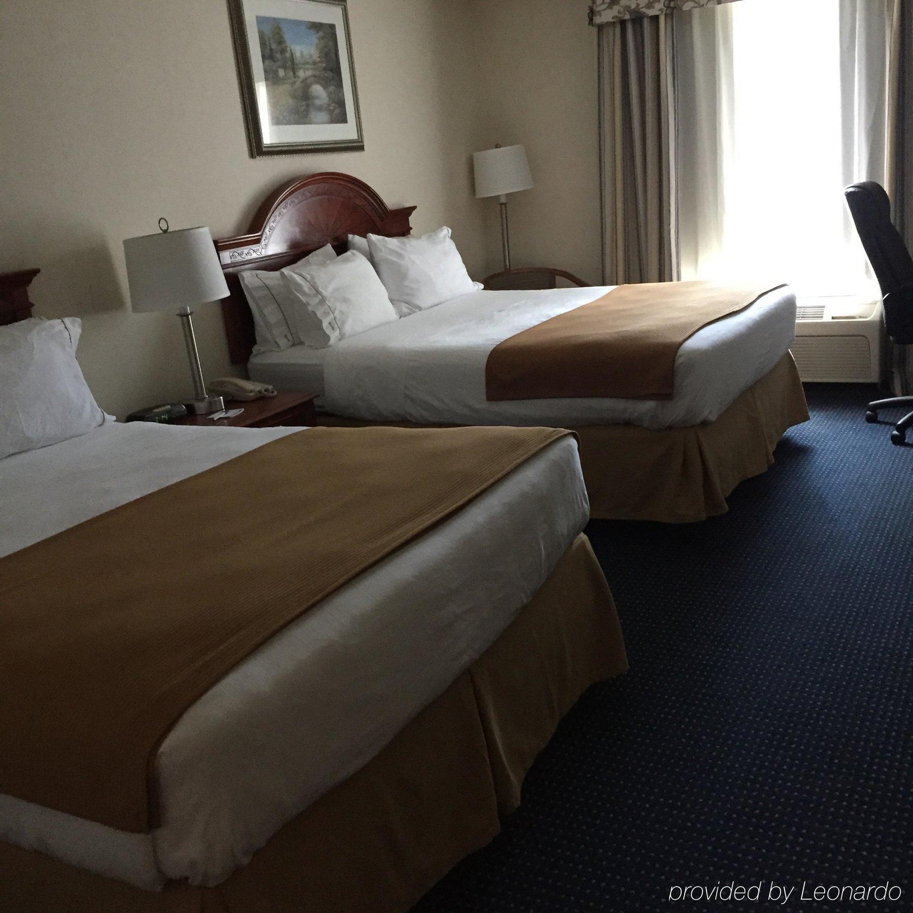 Holiday Inn Express Hotel & Suites Cleveland-Richfield By Ihg Brecksville Buitenkant foto