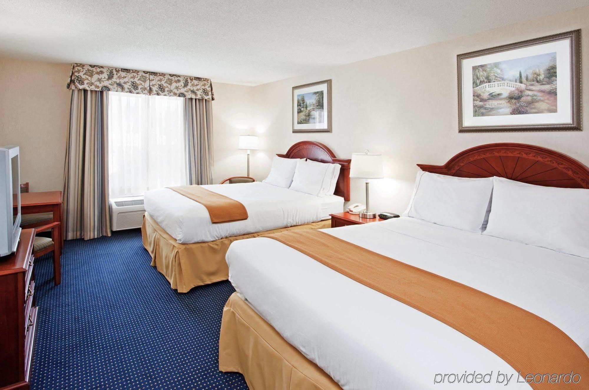 Holiday Inn Express Hotel & Suites Cleveland-Richfield By Ihg Brecksville Kamer foto