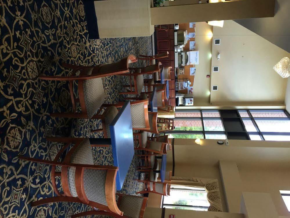 Holiday Inn Express Hotel & Suites Cleveland-Richfield By Ihg Brecksville Buitenkant foto