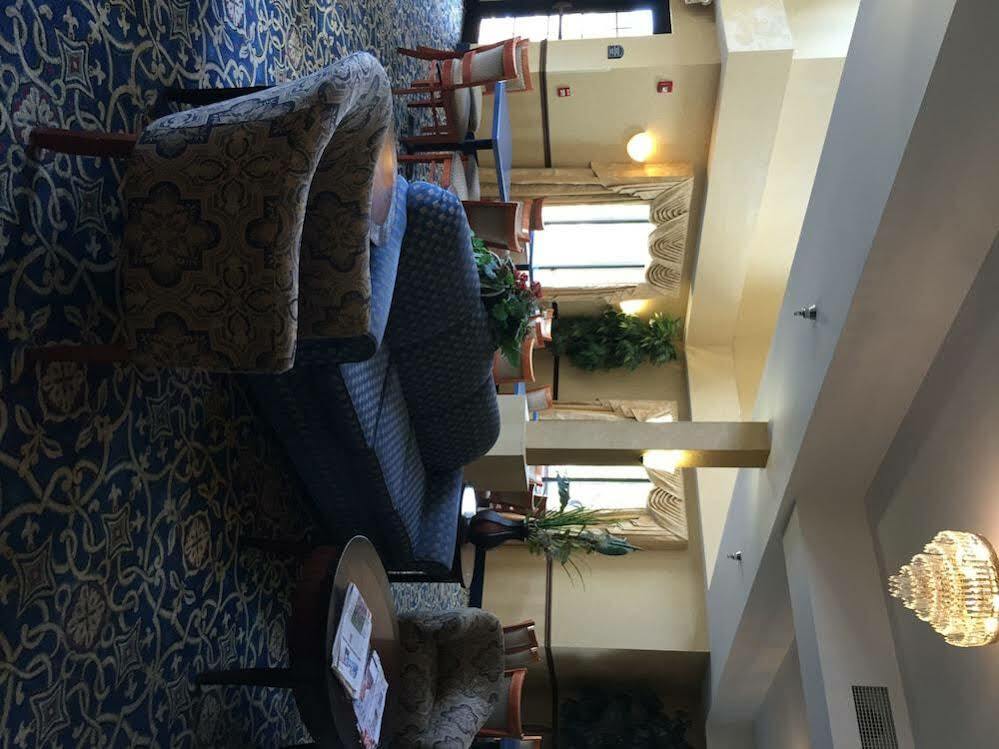 Holiday Inn Express Hotel & Suites Cleveland-Richfield By Ihg Brecksville Buitenkant foto